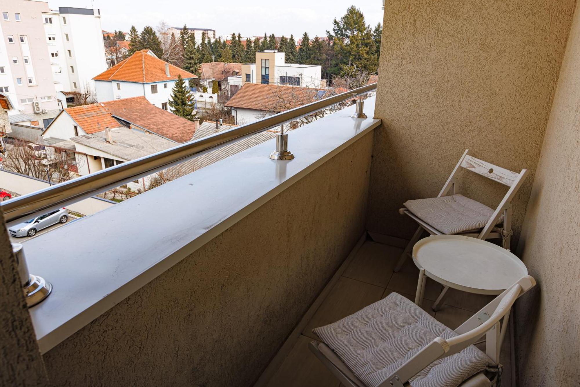 Apartment White